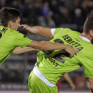 L'esultanza di Giacomo Beretta dopo il gol al Cittadella (Foto Ivan Benedetto)