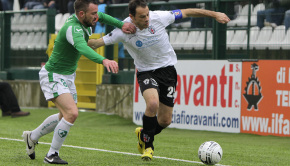 Massimiliano Scaglia contro l'Avellino (Foto Ivan Benedetto)