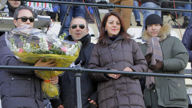 Il presidente Secondo con la famiglia Opezzo e l'assessore Gianmario Demaria (Foto Ivan Benedetto)