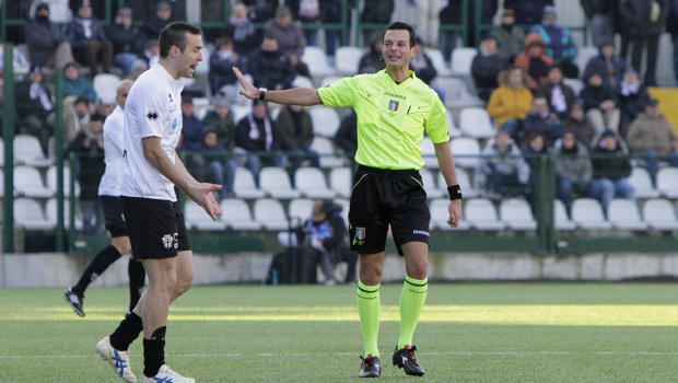 L'arbitro Ivano Pezzuto (Foto Ivan Benedetto)