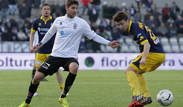 Manuel Scavone contro il Modena (Foto Ivan Benedetto)