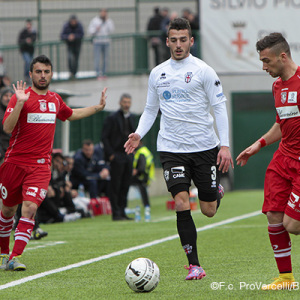 Umberto Germano in azione contro il Carpi (Foto Ivan Benedetto)