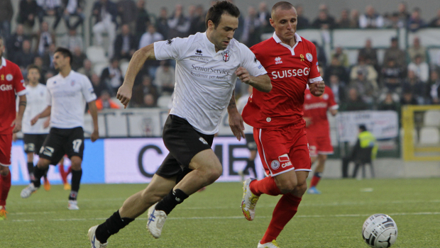 Ettore Marchi contro il Bari (Foto Ivan Benedetto)