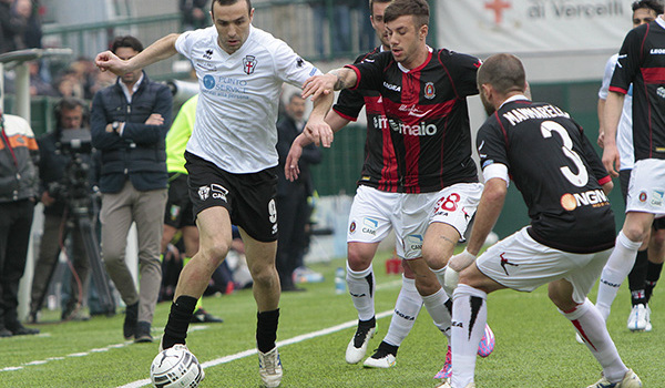 Ettore Marchi contro il Lanciano (Foto Ivan Benedetto)