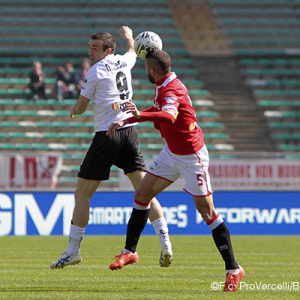 Ettore Marchi contro il Bari (Foto Ivan Benedetto)