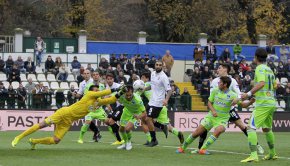 Uno scatto di Pro Vercelli-Pescara (Foto Ivan Benedetto)