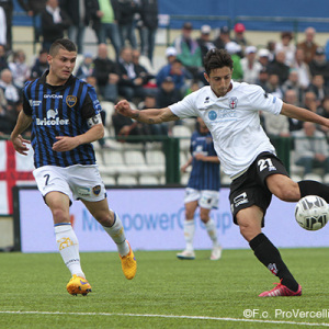 Luca Castiglia contro il Latina (Foto Ivan Benedetto)