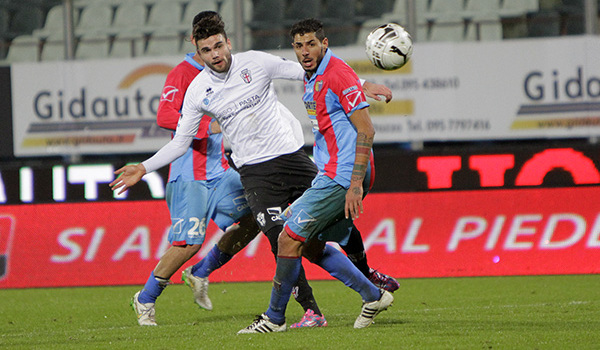 Giacomo Beretta contro il Catania (Foto Ivan Benedetto)