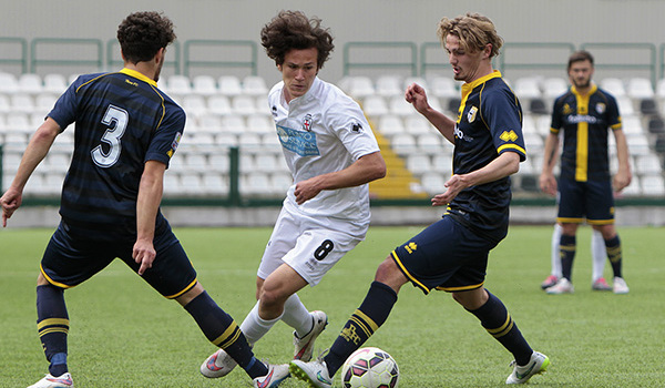 Giuseppe Ianniello contro il Parma (Foto Ivan Benedetto)