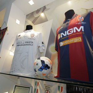 Le maglie celebrative indossate il 24 dicembre per Bologna-Pro Vercelli (Foto Ivan Benedetto)