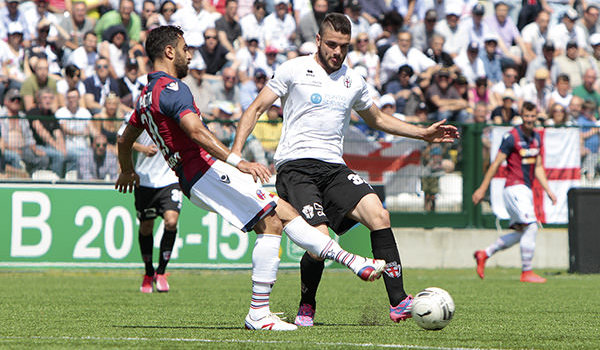 Giacomo Beretta contro il Bologna (Foto Ivan Benedetto)