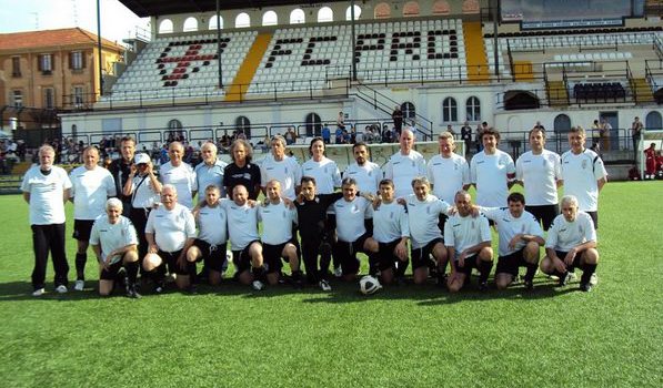 I Veterani della Pro Vercelli (Foto fcprovercelli.it)