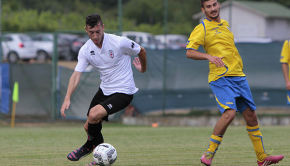 Mattia Sprocati contro il Cumiana Calcio (Foto Ivan Benedetto)