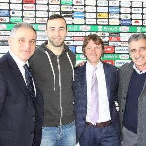 I giornalisti Nosotti e Alciato con Ettore Marchi e mister Foscarini (Foto Magica Pro)