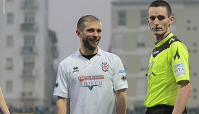 Carlo Mammarella e l'arbitro Minelli (Foto Ivan Benedetto)