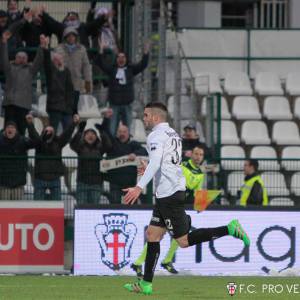 Giacomo Beretta dopo il gol al Pescara (Foto Ivan Benedetto)