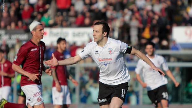 Ettore Marchi esulta dopo il gol al Livorno (Foto Ivan Benedetto)