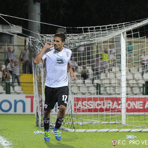 Ardizzone esulta per il gol alla Reggiana (Foto Ivan Benedetto)