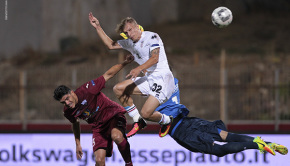 Il gol di Vajushi al Trapani (Foto Ivan Benedetto)