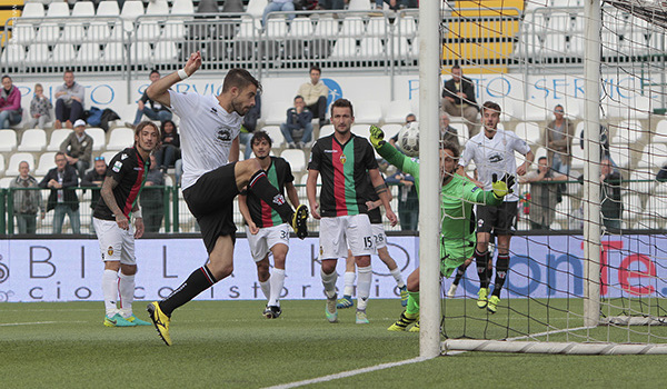 Il gol di Legati alla Ternana (Foto Ivan Benedetto)