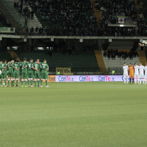 Avellino-Pro Vercelli, minuto di silenzio (Foto Ivan Benedetto)