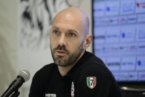 Simone Gozzi in conferenza (Foto Ivan Benedetto)