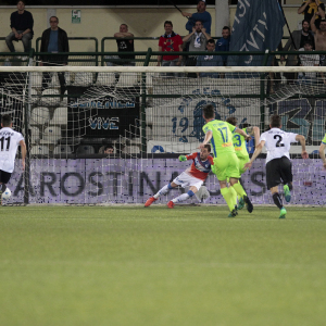 Il rigore di Vives contro il Pescara (Foto Ivan Benedetto)