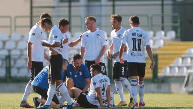 Infortunio Sangiorgi contro il Rende (Foto Ivan Benedetto)