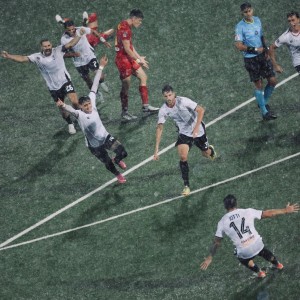 Luca Coccolo esulta per il gol (Foto F.C. Pro Vercelli 1892)