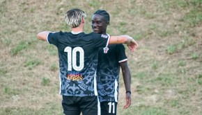 Mattia Rutigliano e Asane Sow (Foto F.C. Pro Vercelli 1892)