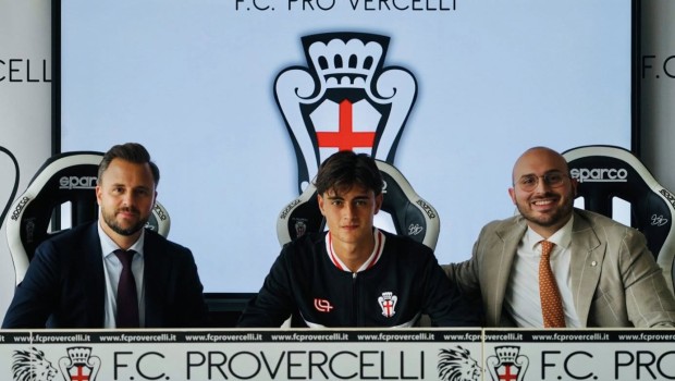 Deléchat, Ronchi, Fimmanò (Foto F.C. Pro Vercelli 1892)